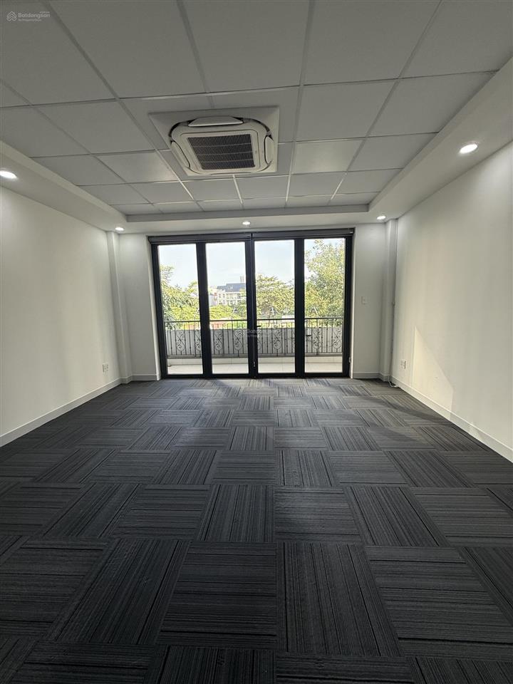 Mới 99% him lam kênh tẻ, cho thuê văn phòng 55 triệu (bao thuế), 90m2, quận 7, tp. hcm