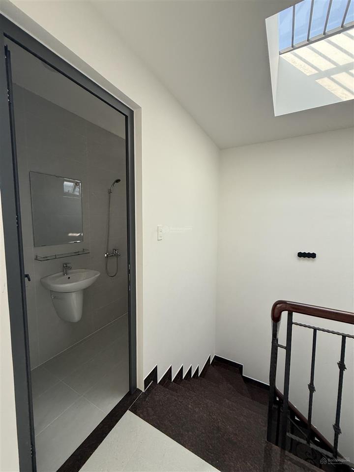 Mới 99% him lam kênh tẻ, cho thuê văn phòng 55 triệu (bao thuế), 90m2, quận 7, tp. hcm