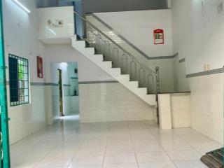 Cho thuê nhà nguyên căn chính chủ. 65m2 gồm 1 trệt 2 lửng, tách bếp 3,8 triệu/tháng
