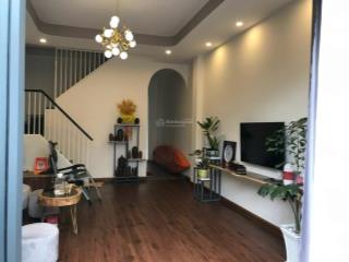 Bán nhà 3.150 tỷ  mặt tiền kế trường cđ fpt cần thơ