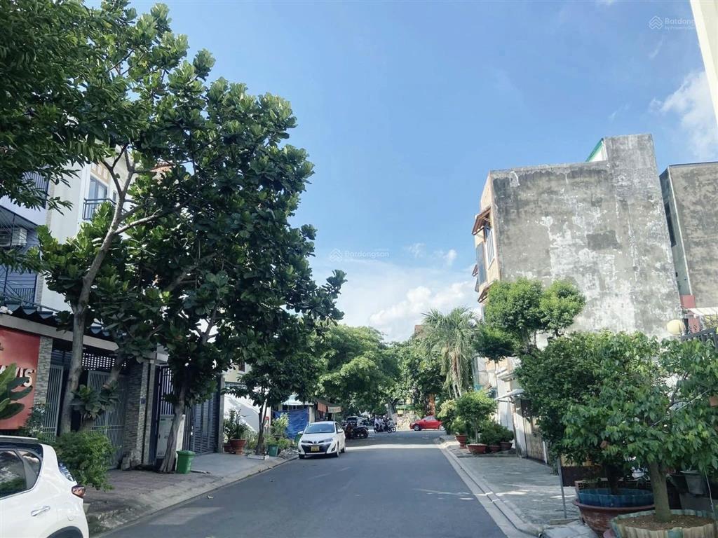 Bán đất mặt tiền đường 12m  dự án phú nhuận đường 25