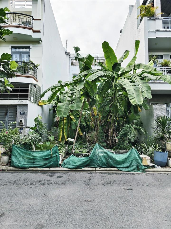 Bán đất mặt tiền đường 12m  dự án phú nhuận đường 25