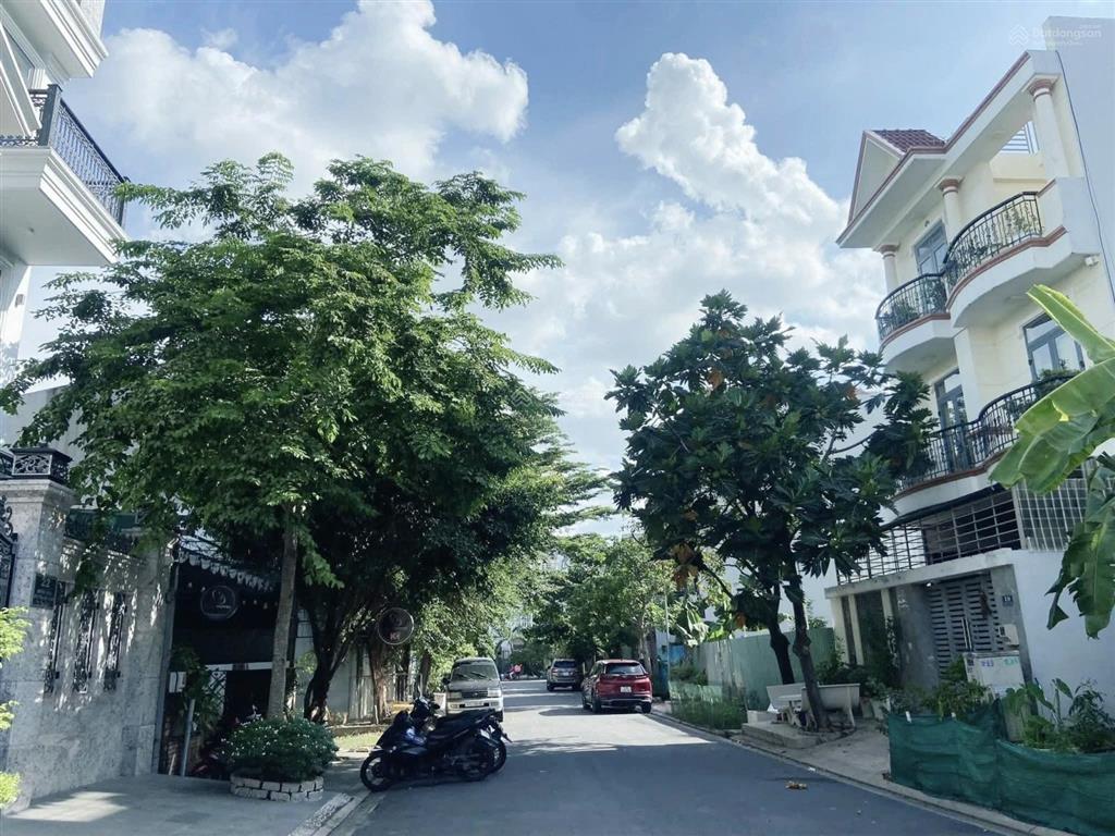 Bán đất mặt tiền đường 12m  dự án phú nhuận đường 25