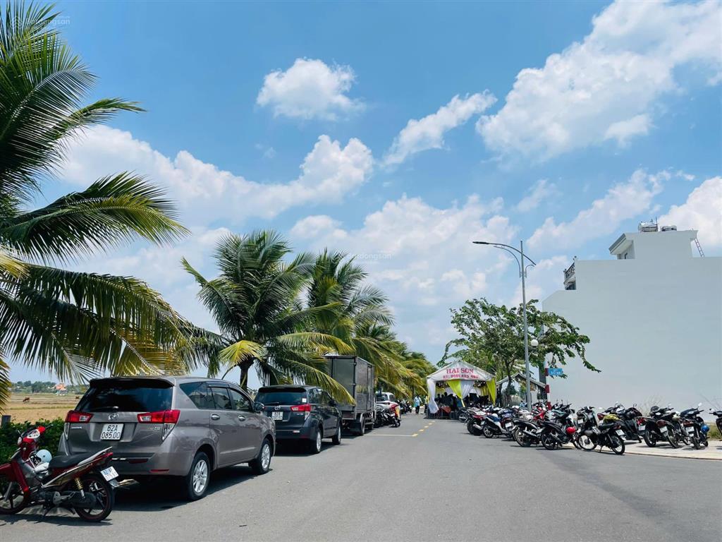 Đất mặt tiền nguyễn hữu trí gần bình chánh