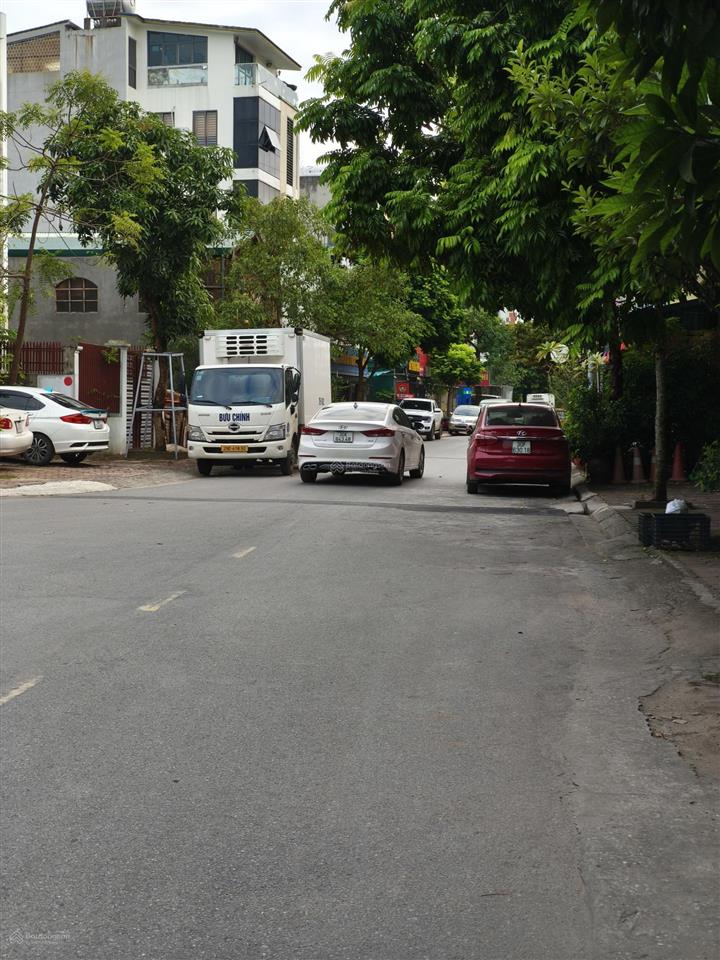 Bán đất nguyễn mậu tài 3 ô tô tránh vỉa hè kd đỉnh dt140m2 nhỉnh 18tỷ