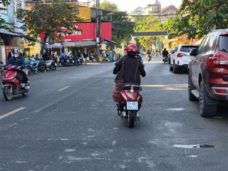 Siêu phẩm dòng tiền 5 tầng 25 phòng cửu việt trục chính ô tô tránh vỉa hè kd 126m2, giá 20.4 tỷ