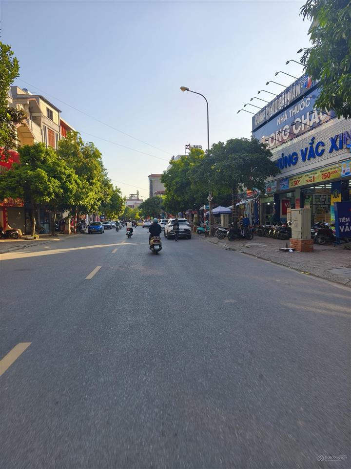 4 tầng 20 phòng 108m2 tt ngô xuân quảng gần cổng hvnn ô tô thông 15.2tỷ