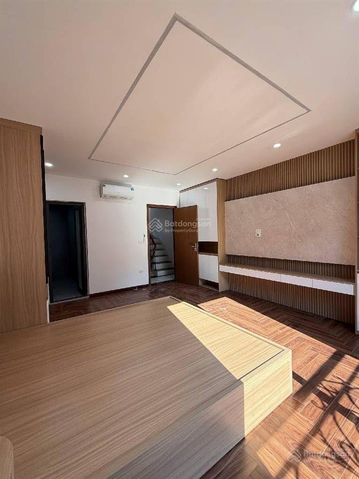 Phố khúc thừa dụ  cầu giấy, dt 40m2*7 tầng thang máy (chào hơn 10 tỷ)  vị trí khu vực vip