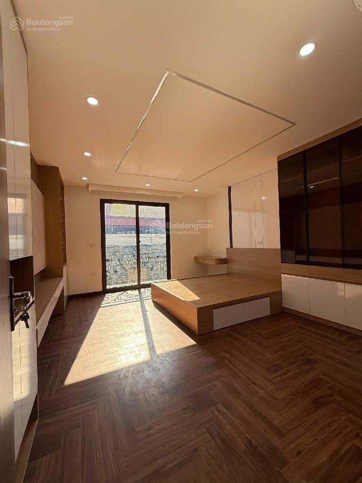 Phố khúc thừa dụ  cầu giấy, dt 40m2*7 tầng thang máy (chào hơn 10 tỷ)  vị trí khu vực vip