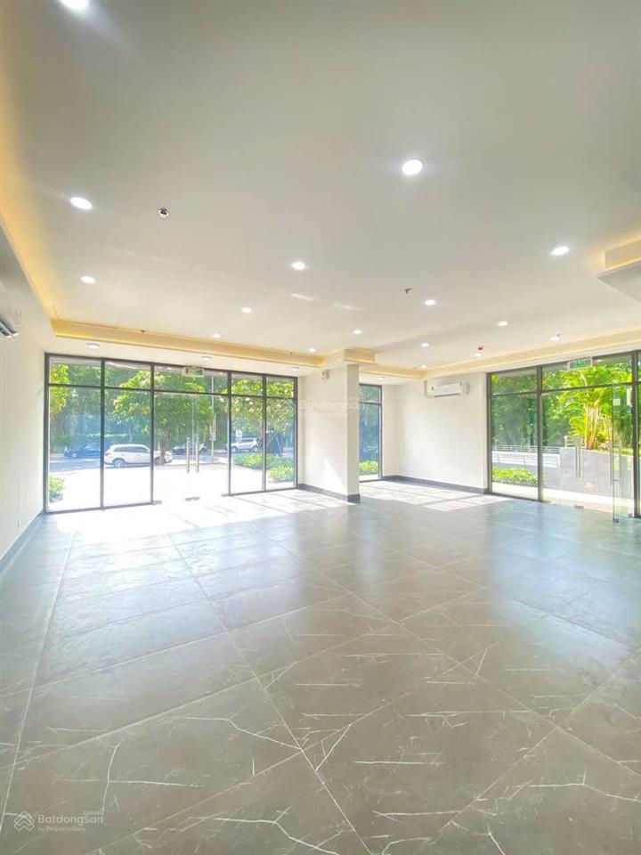 Bán gấp shop house 97,6m2, mặt tiền bến bình đông, quận 8, hơn 8 tỷ.