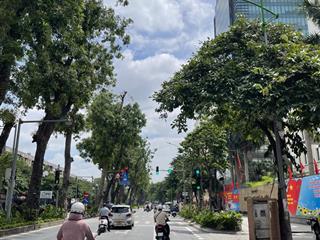 Bán nhà phố kim mã, dt 45m, 5 tầng, 13.2 tỷ