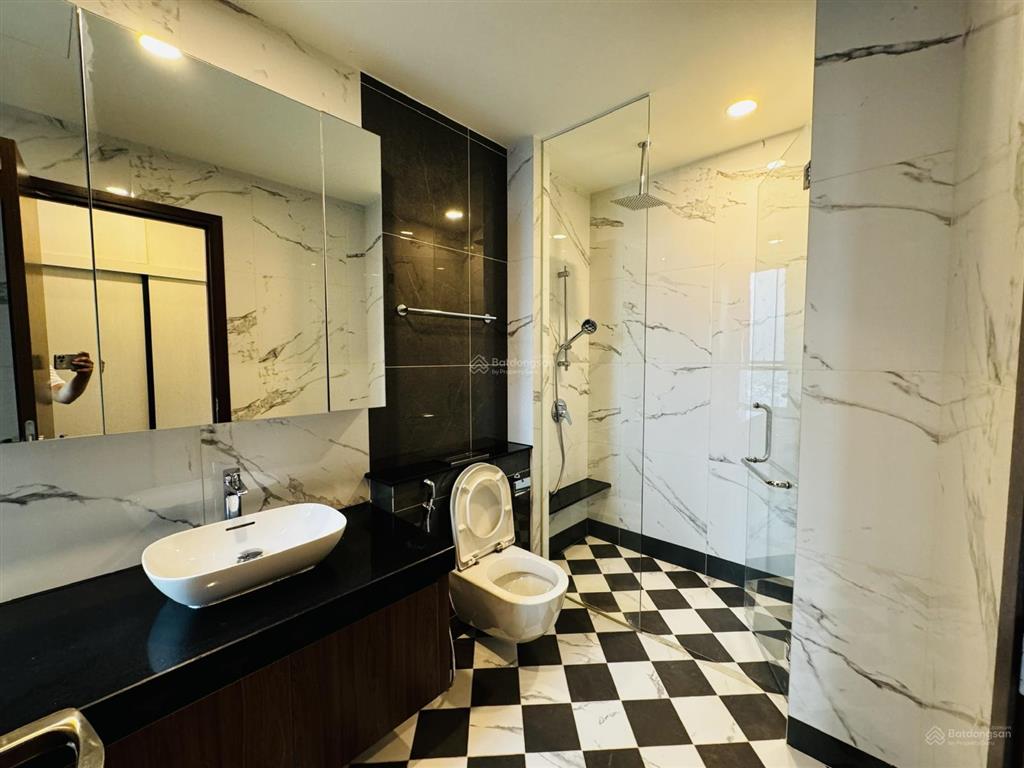 Cho thuê 3 phòng ngủ d'edge thảo điền không nội thất, view sông cực đẹp.