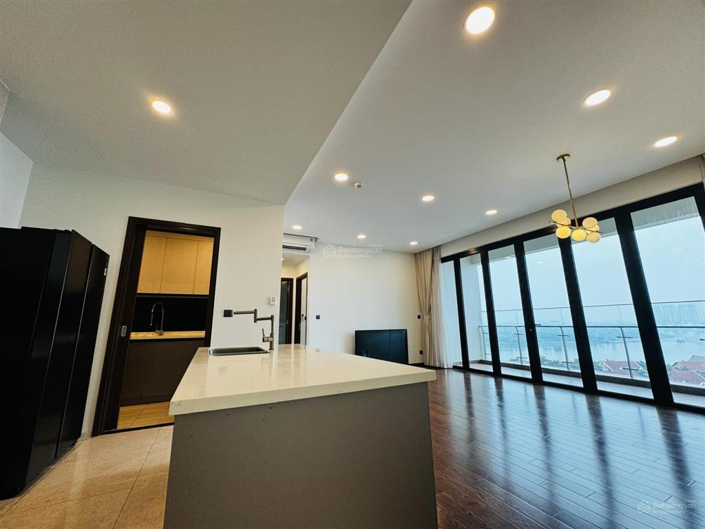 Cho thuê 3 phòng ngủ d'edge thảo điền không nội thất, view sông cực đẹp.