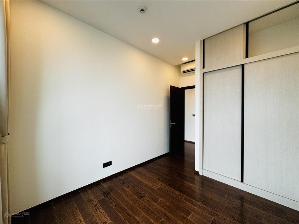 Cho thuê 3 phòng ngủ d'edge thảo điền không nội thất, view sông cực đẹp.