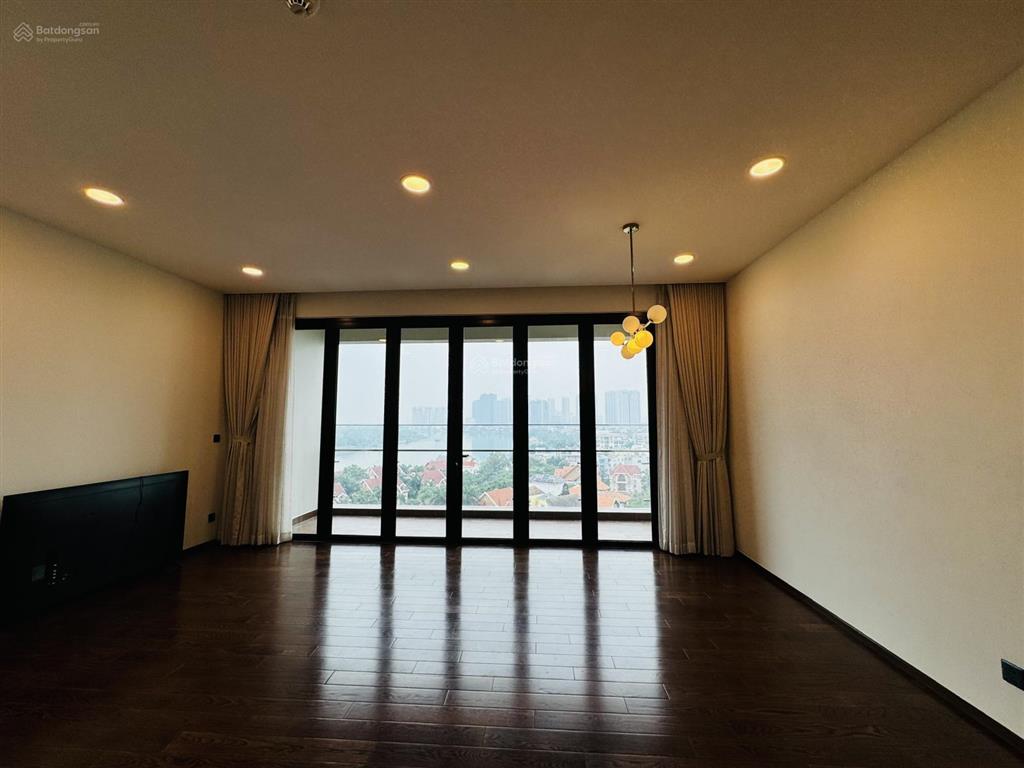 Cho thuê 3 phòng ngủ d'edge thảo điền không nội thất, view sông cực đẹp.