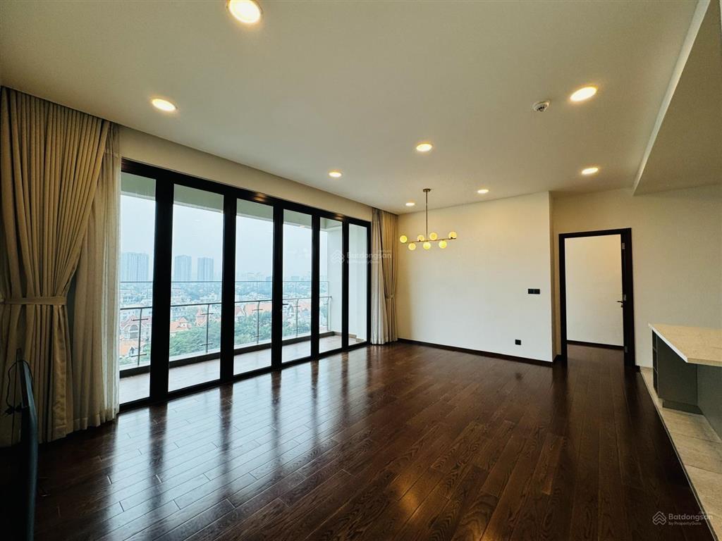 Cho thuê 3 phòng ngủ d'edge thảo điền không nội thất, view sông cực đẹp.