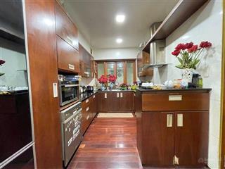 Bán nhà lô góc phố nguyễn thị định 90m x 3 tầng, có 25 tỷ. q cầu giấy