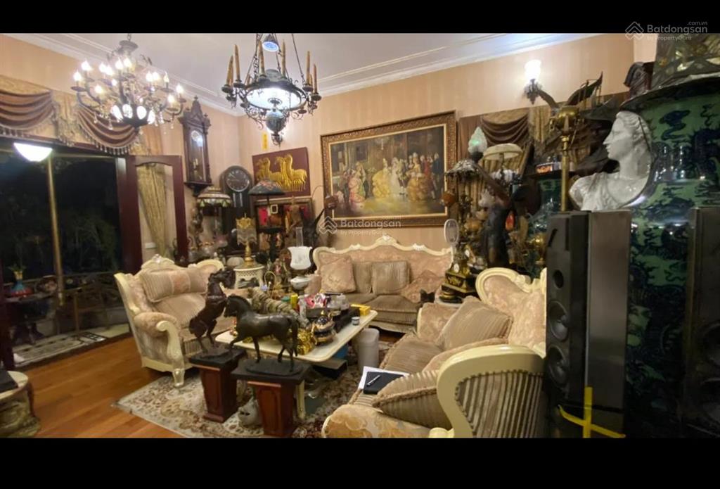 Bán biệt thự mặt phố tô ngọc vân 165m2, mặt tiền 16m, có 81 tỷ. đẹp nhất hồ tây.