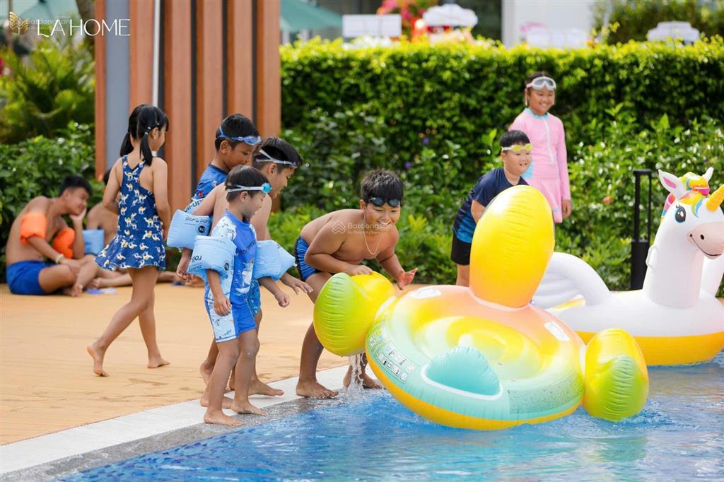 Nhà phố vườn la home 6x15m, 1 trệt 2 lầu chỉ từ 3.9 tỷ