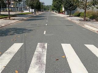 Bán lô đất ngay tdc long thành, gần chợ mới, đường lớn, giá 1 tỷ 6 diện tích 80m2