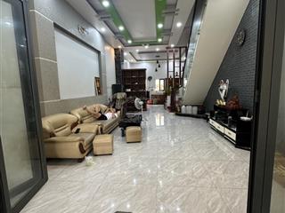 Bán nhà ngay khu dân cư phong phú 4 bình chánh.100m24 tầng 6pn7wc.dòng tiền 18tr/tháng.nhỉnh 9tỷ