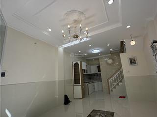 Chủ gấp bán nhà quận 8 phường 4 hẻm tám danh 36m2  4,3x8,3m  nhỉnh 4tỷ