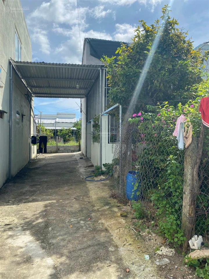 Không có lô thứ 2! đất có sổ  giá bằng đất giấy tay! hcc/ bán đất 2 mặt tiền hẻm vũ ngọc nhạ