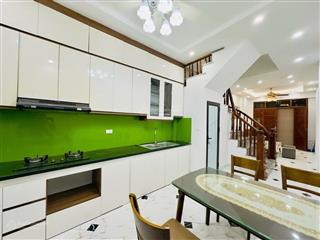 Nhà 5 tầng 4 ngủ, diện tích 35m2, tây mỗ nam từ liêm