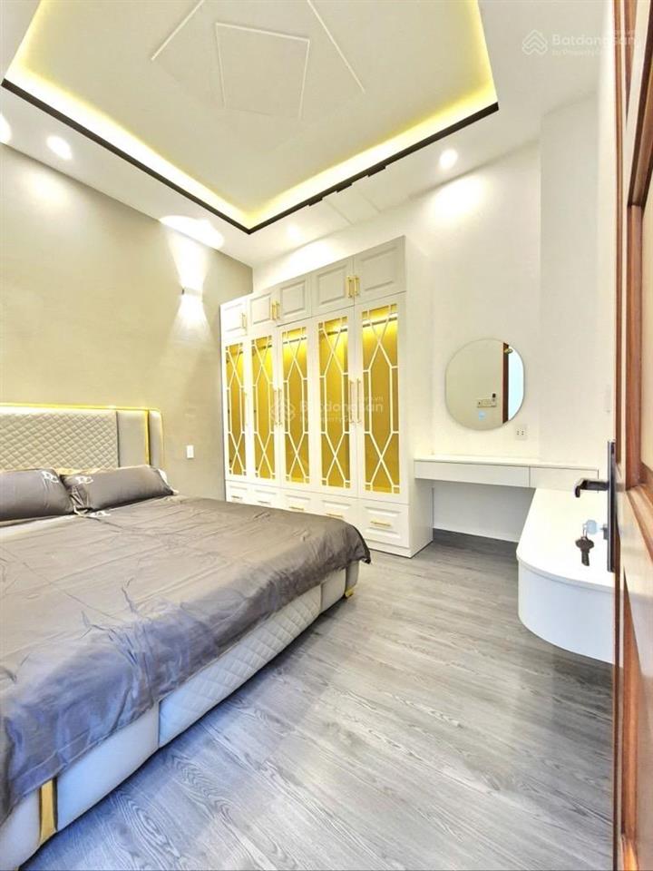 Bán nhà mới đẹp , hẻm xe hơi 4m , quận 7  60m2  7tỷ490.
