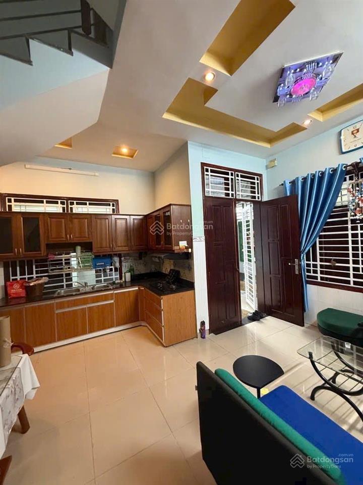Nguyễn thị thập kế bên him lam  nhà góc 2 mặt hẻm  hẻm 6m xe hơi quay đầu  100m ra mt đường
