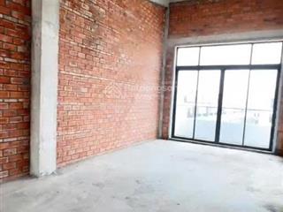 Nhà phố liền kề dt 6x20m  4 tầng. giá bán 6,3 tỷ. hoàn thiện ngoài, thô trong, nhận nhà ngay