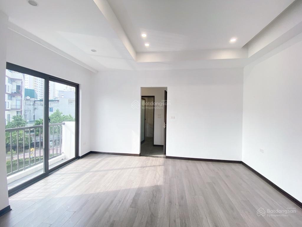 Nhà đẹp kiến hưng ô tô vào nhà. 35m2 giá 6.9 tỷ