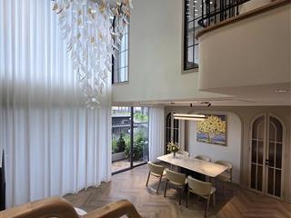 Cần bán căn hộ 4pn 3vs có vườn, có duplex, toà có khoáng nóng landmark 1,  0832 394 ***
