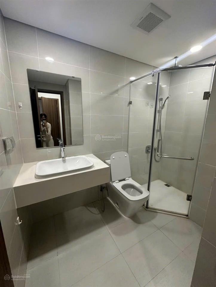 Ngộp bank bán cc the gold view (q4) giá 2tỷ500/ 77m2 full nội thất bao sang tên sổ hồng