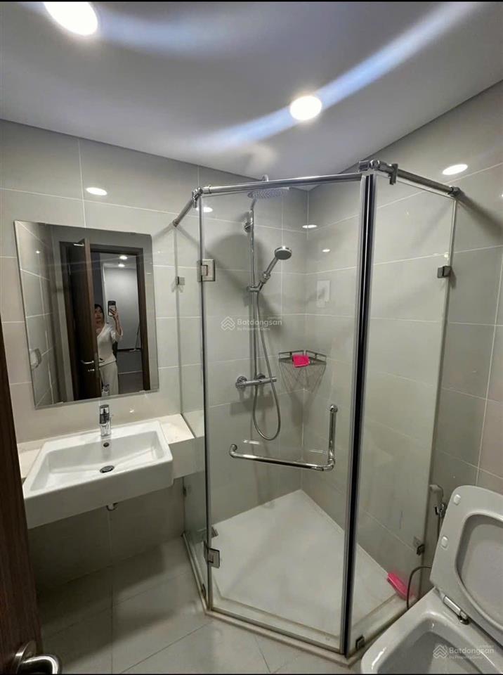 Ngộp bank bán cc the gold view (q4) giá 2tỷ500/ 77m2 full nội thất bao sang tên sổ hồng