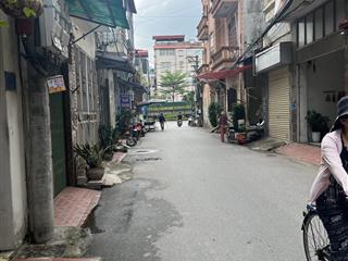 Siêu mẫu an thắng  biên giang  hà đông * 33m2 * 5tầng * giá 3.75tỷ có thương lượng .