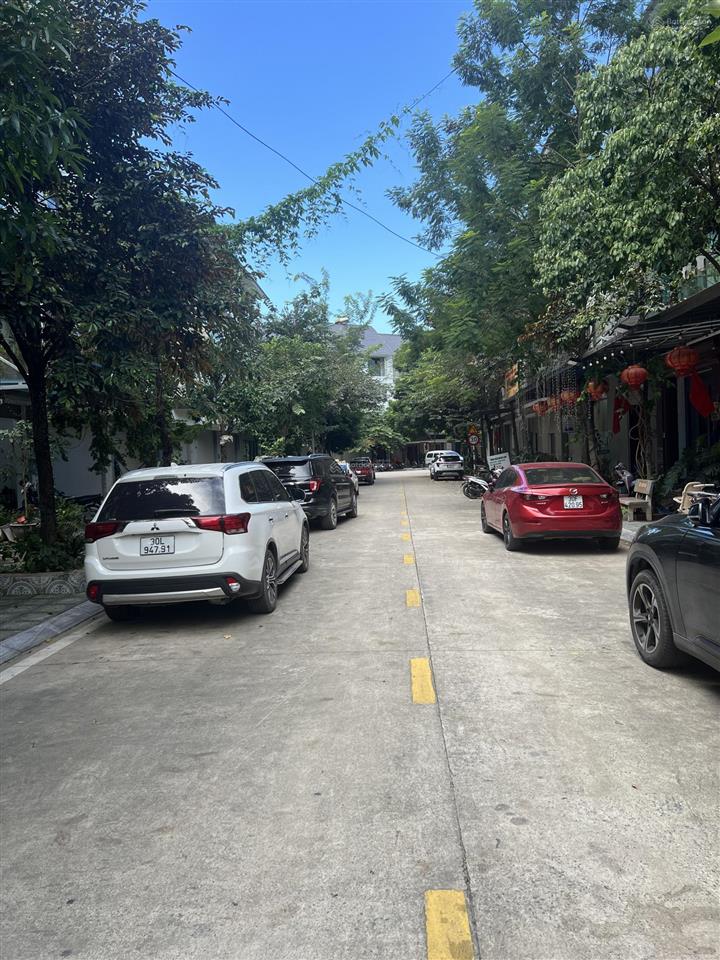 Tuyệt phẩm lô góc lk geliximco  lê trọng tấn  hà đông * 60m2 * 5tầng * giá 15.5tỷ * vĩa hè rộng .