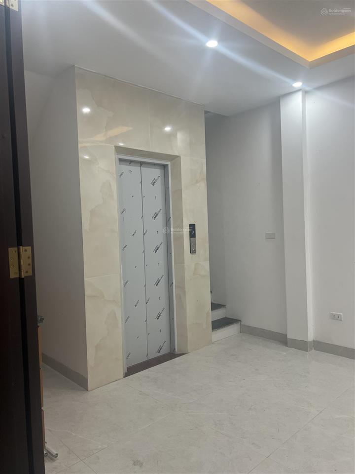 Siêu phẩm nhà đẹp la khê  hà đông * 35m2 * 5 tầng thang máy * full nội thất * giá 7.1 tỷ