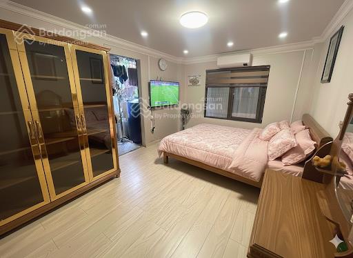 Bán nhà tập thể thành công  về ở ngay  nội thất cơ bản  khu vực xung quanh chợ,trường học v.ip