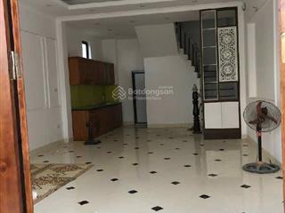 Bán nhà riêng tại cự khối, 5,5 tỷ, 45 m2, giá cực chất