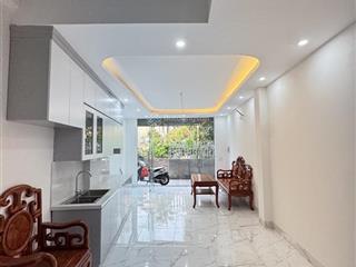 Cự khối long biên, nhà mới tinh 5 tầng  ngõ rộng ô tô 7 chỗ