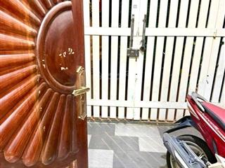 Bán nhà riêng tại đường cách mạng tháng tám, 10,5 tỷ, 60m2, 4pn, 5wc,  4,5x14  hot! uy tín