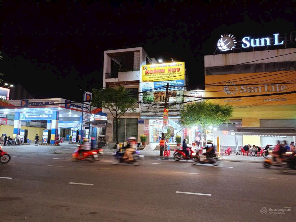 Bán nhà mặt phố đối diện siêu thị coopmart tam kỳ đường phan châu trinh, 19 tỷ, 160m2, 4pn, 2wc