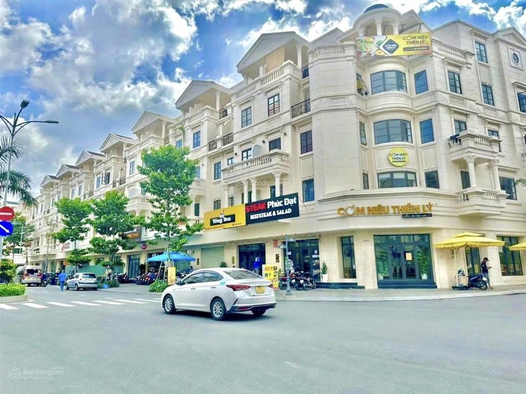 Cần bán nhà phố thương mại cityland park hills trục công viên giá chủ đầu tư.  0985 323 ***
