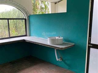 Cần bán căn villa có hồ bơi dt 313m2