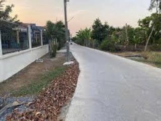 Bán gấp đất chính chủ mặt tiền  đường bê tông  chỉ 1,7 tỷ  ngang 5 đẹp  shr  1 sẹc