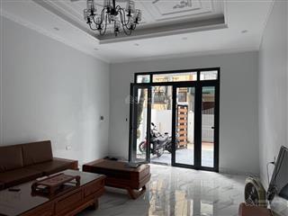 Phúc đồng không có căn thứ hai nhà đẹp dân xây.
giá cực tốt, 2 thoáng, sân rộng trước sau, hàng xóm