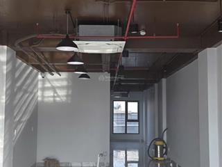 Mtkd lê trọng tấn
dt 4,6 x 18mtrệt + 3lầutrống suốtcó pcccđiện 3 fa giá 65tr/tlkd đa ngành