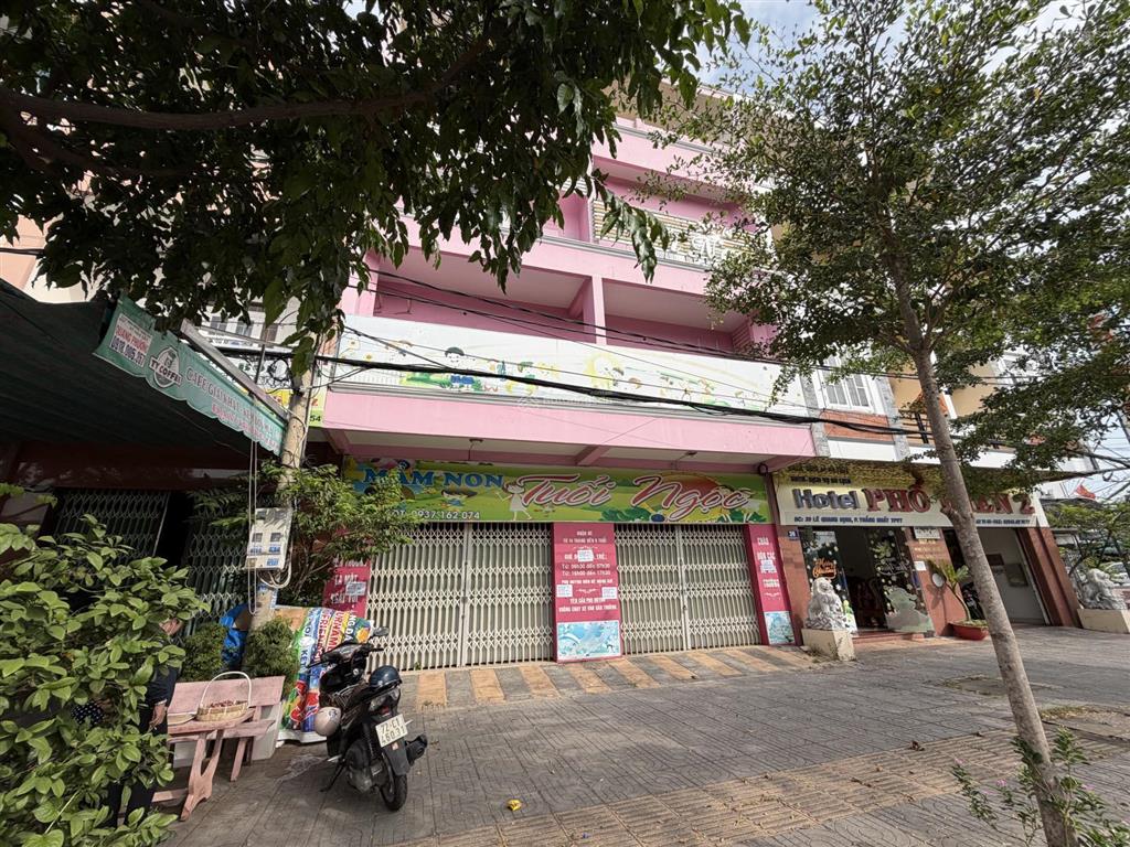 Chính chủ bán nhà mặt tiền 35  37 đường lê quang định, giá 12 tỷ/ căn/ 2 căn liền kề đẹp