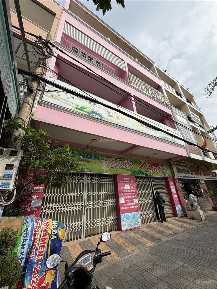 Chính chủ bán nhà mặt tiền 35  37 đường lê quang định, giá 12 tỷ/ căn/ 2 căn liền kề đẹp